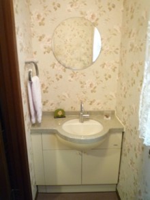 おうちの雰囲気に合ったエレガントなトイレに交換　２F　港区K様邸